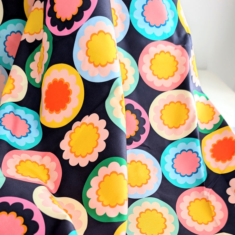 Daisy Chain Noir | Sateen | Ready-To-Ship